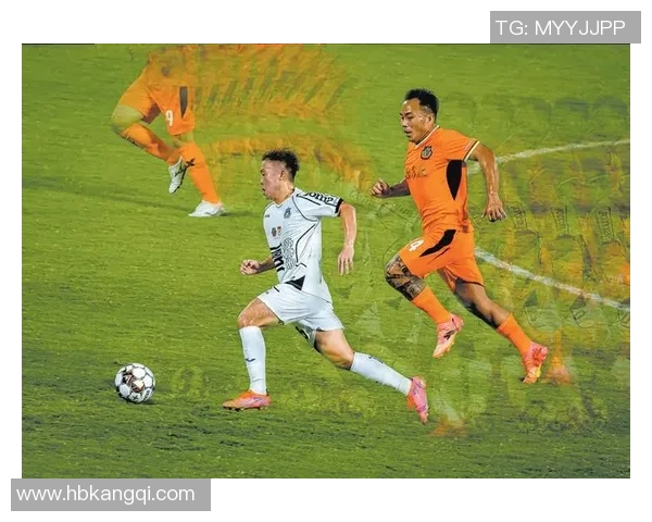 模仿足球明星经典动作挑战赛让你在绿茵场上重现传奇瞬间